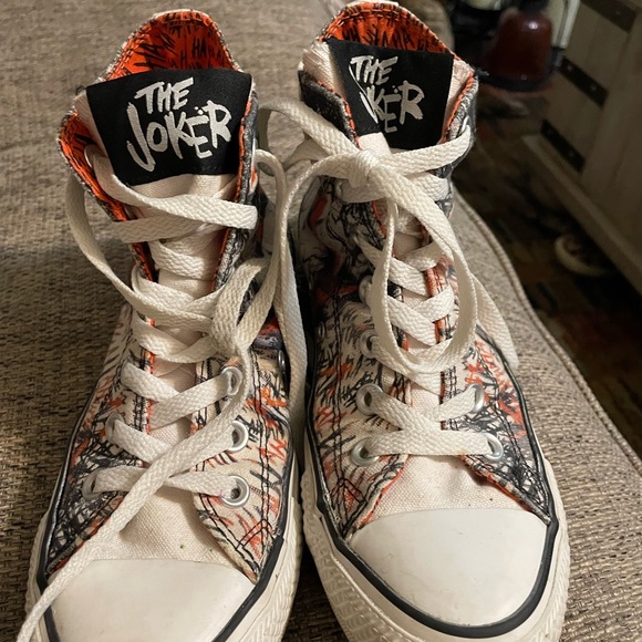 Chuck taylor Rare joker converse. Mens size 4 womens size 6 - Picture 4 of 5
